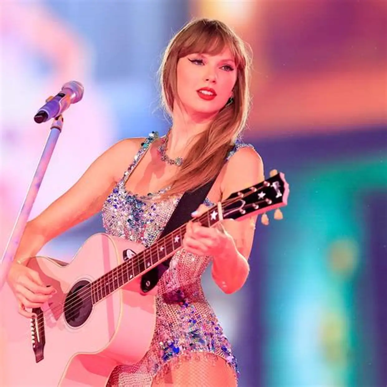 Taylor Swift: Complete Guide to Her Life and Music in 2026