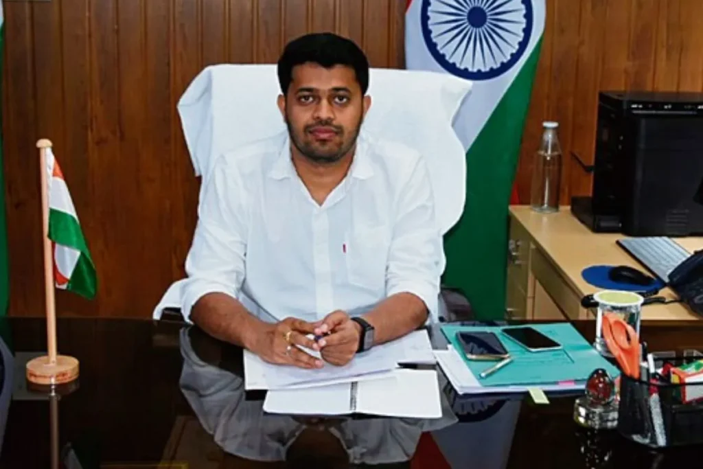 Hitesh Meena IAS officer portrait with UPSC success story and preparation journey